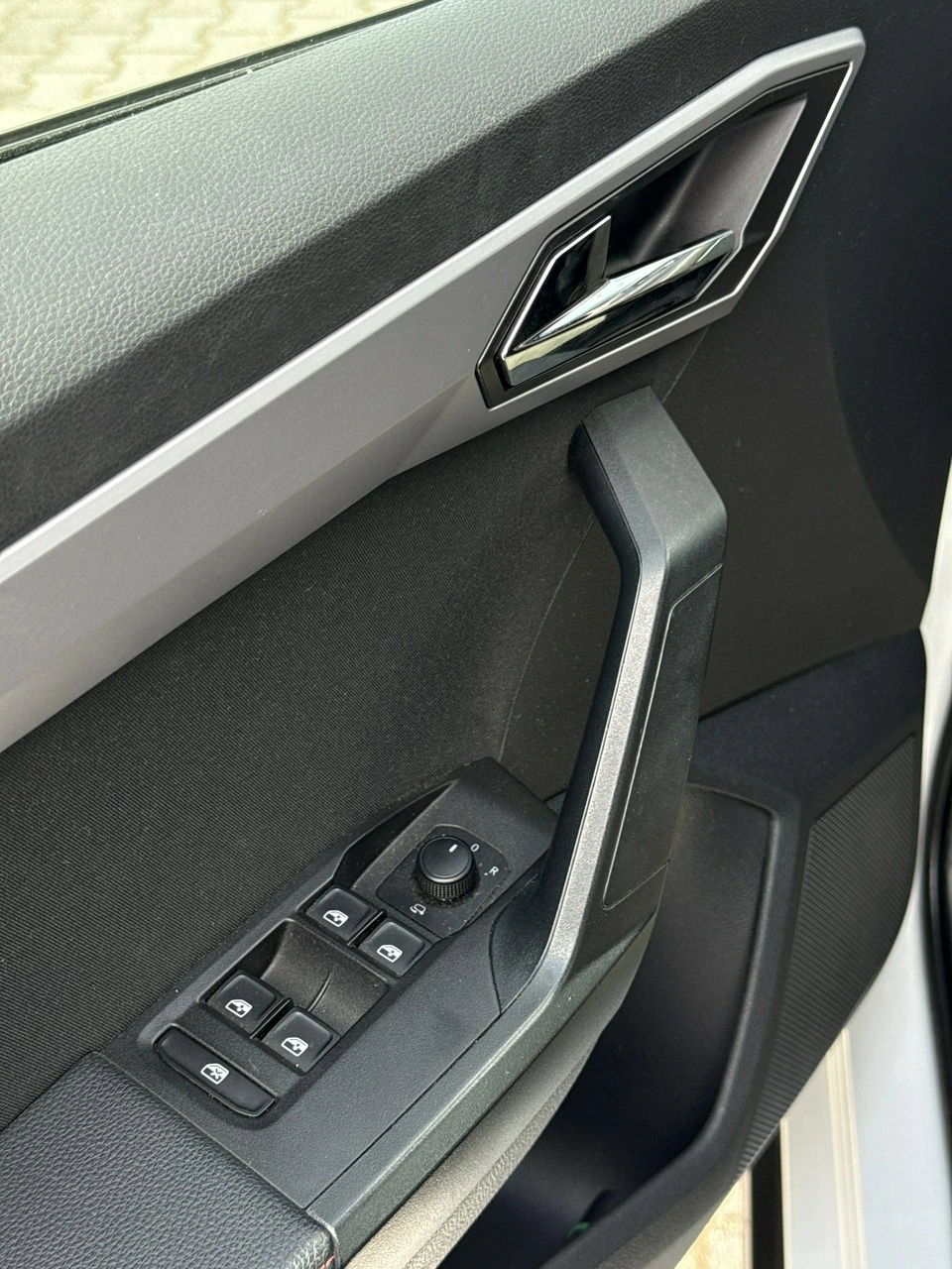 Seat Arona - Zdjęcie 13