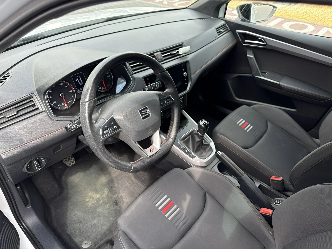 Seat Arona - Zdjęcie 14