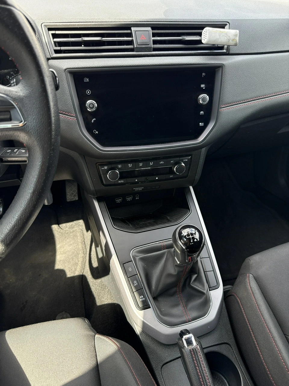Seat Arona - Zdjęcie 17
