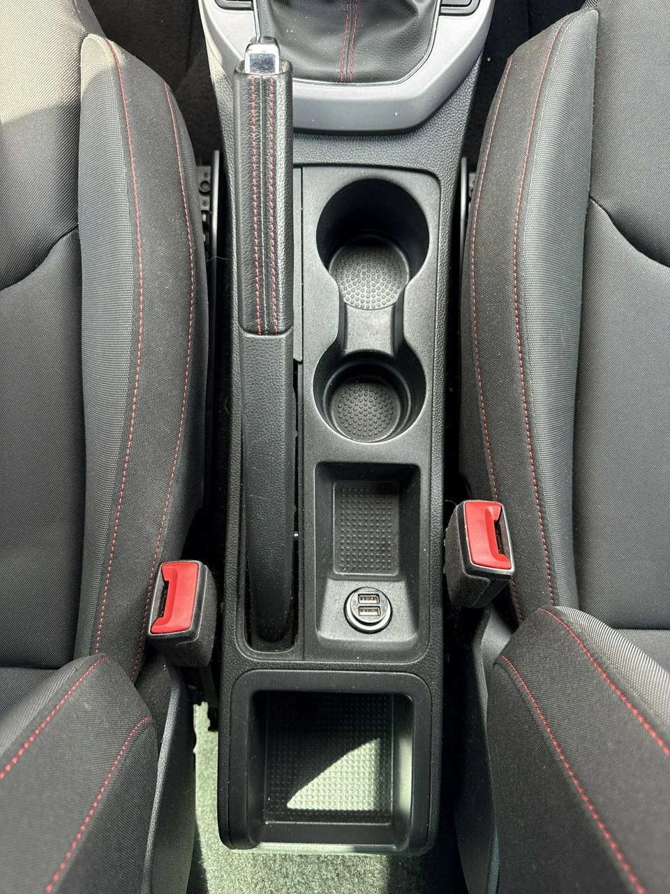 Seat Arona - Zdjęcie 18