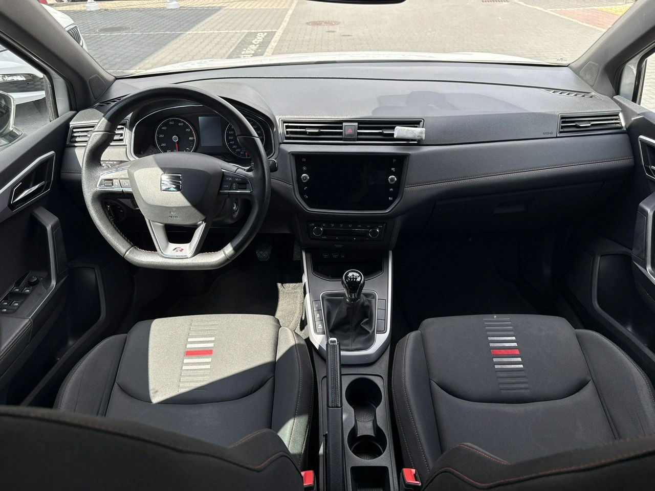 Seat Arona - Zdjęcie 23