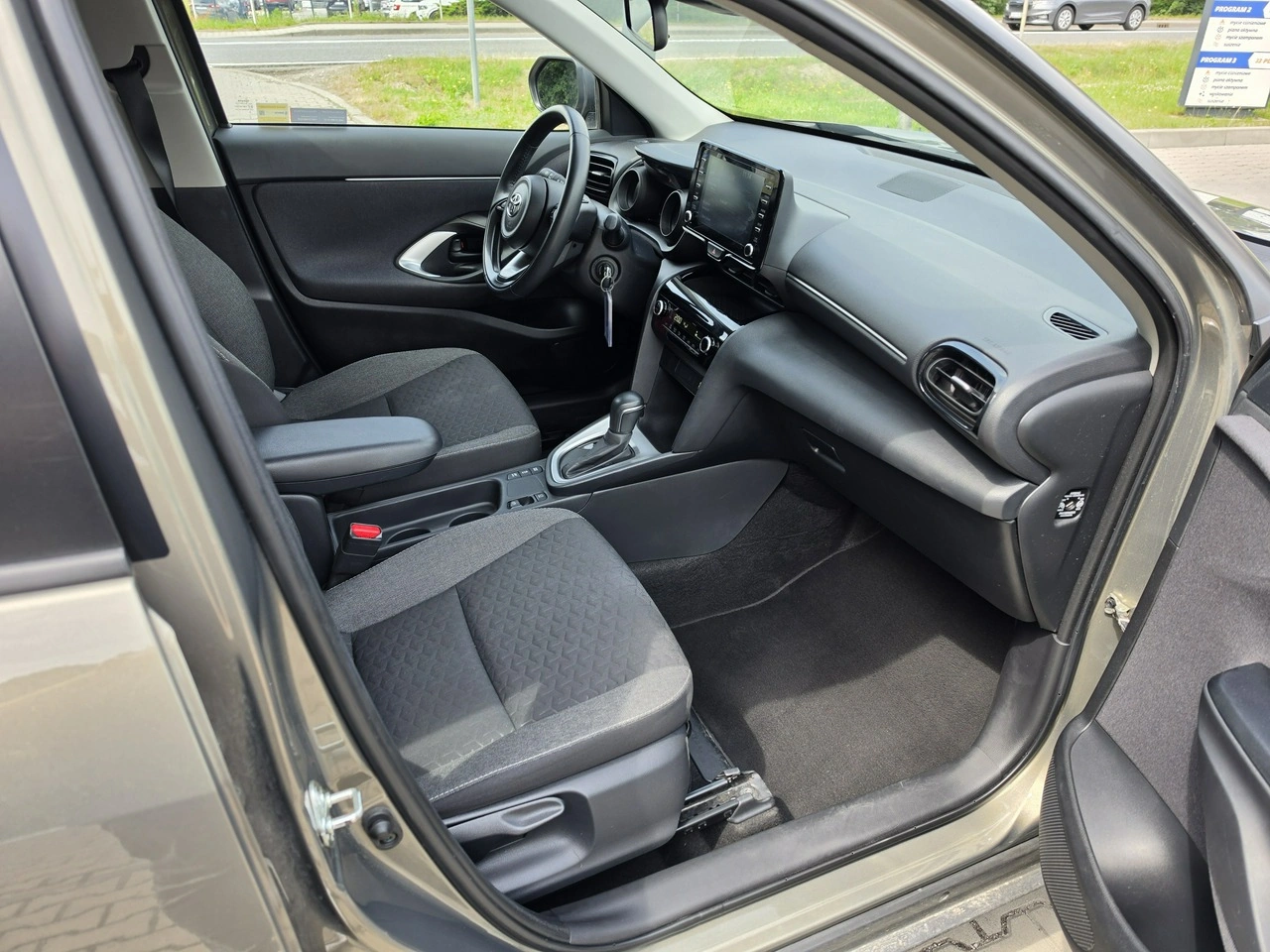 Toyota Yaris Cross - Zdjęcie 12