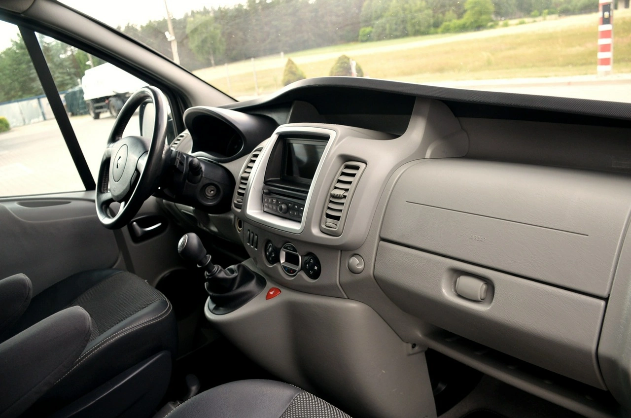 Renault Trafic - Zdjęcie 22
