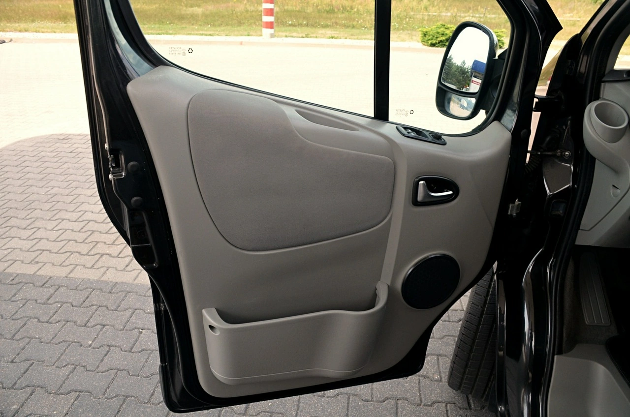 Renault Trafic - Zdjęcie 25