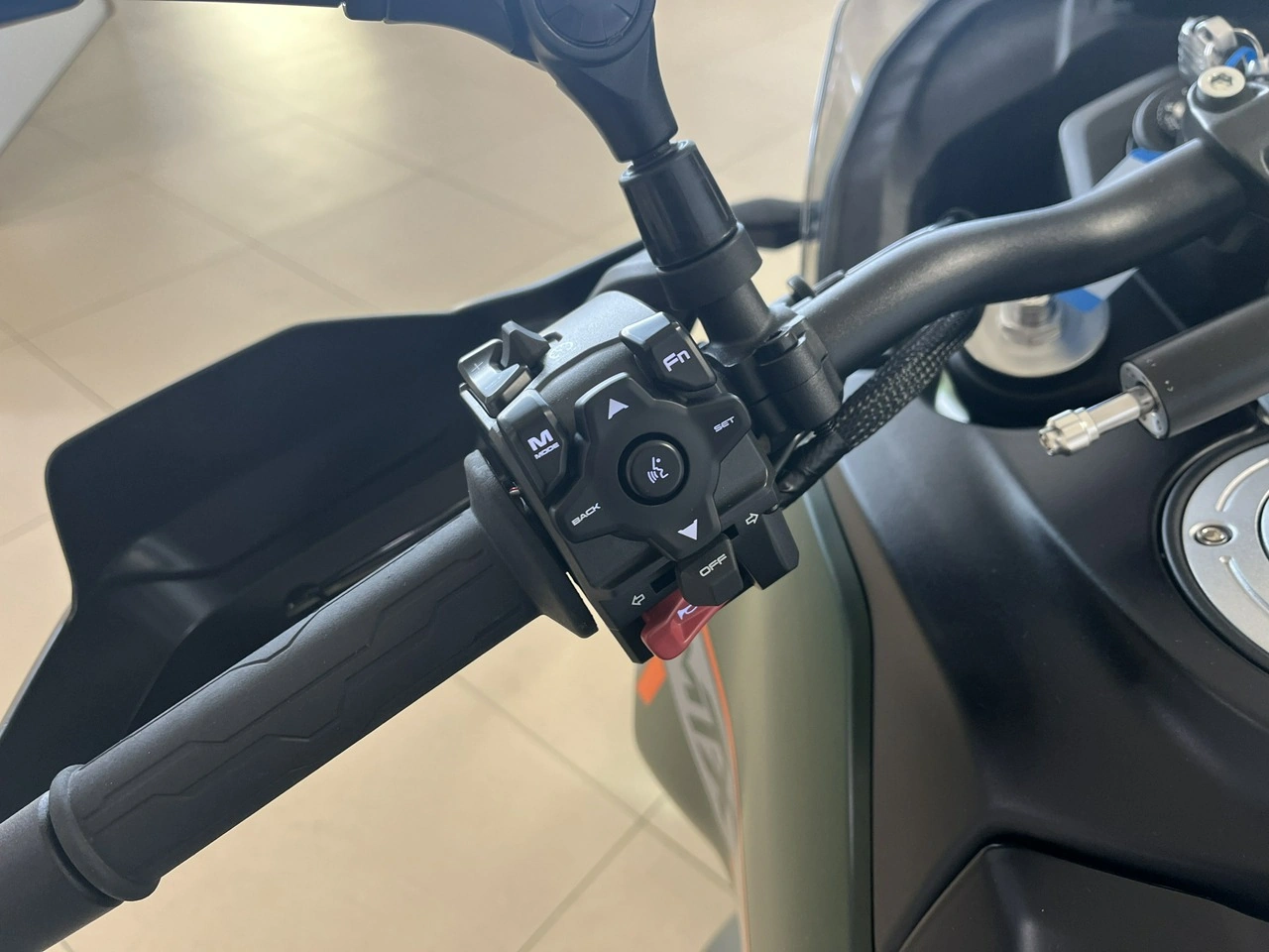 CF Moto MT-X - Zdjęcie 6