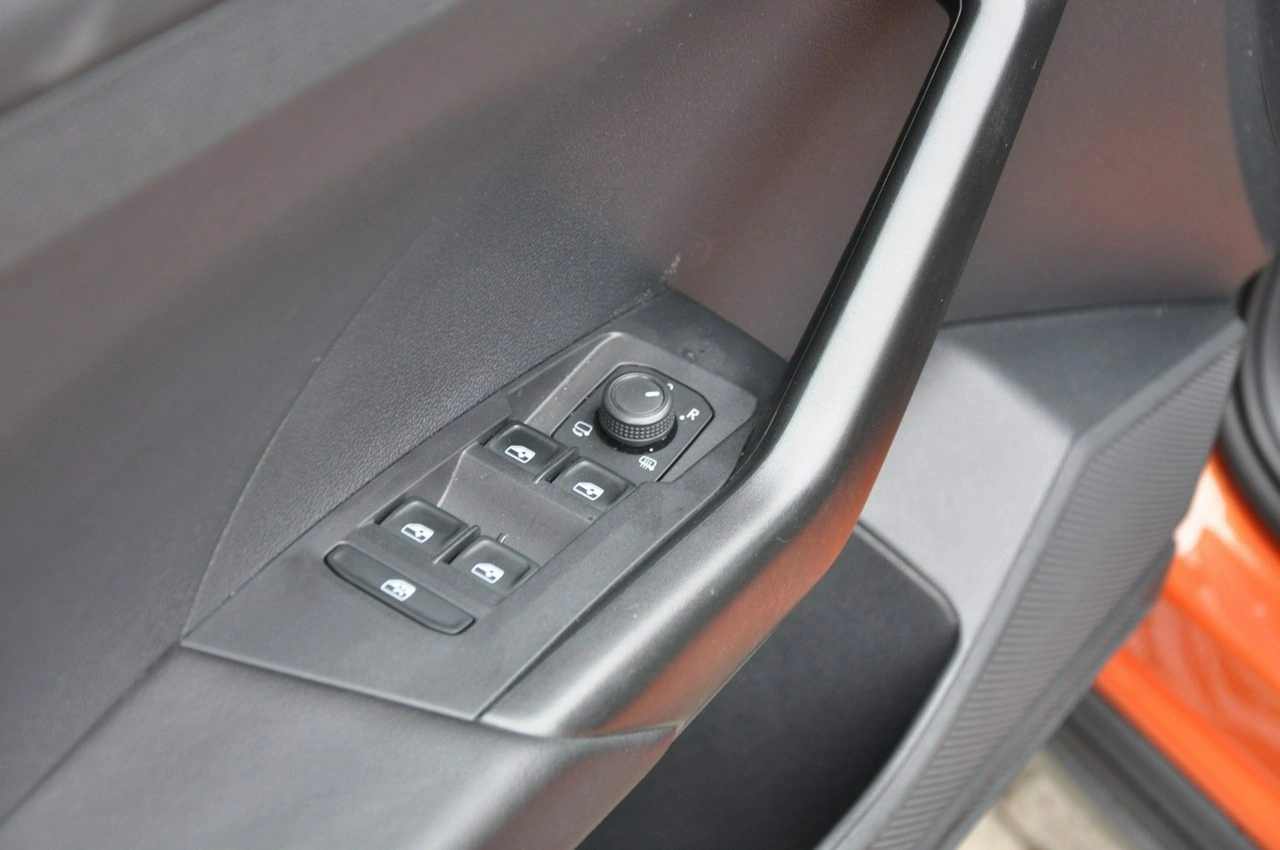 Volkswagen T-Cross - Zdjęcie 13