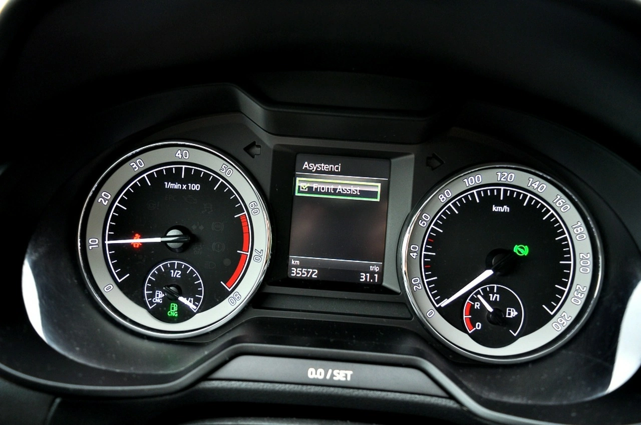 Skoda Octavia - Zdjęcie 18