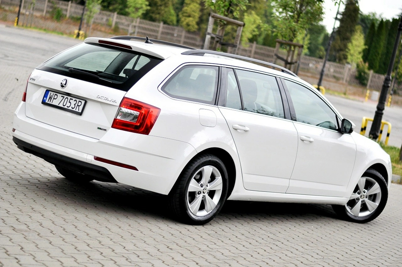 Skoda Octavia - Zdjęcie 2