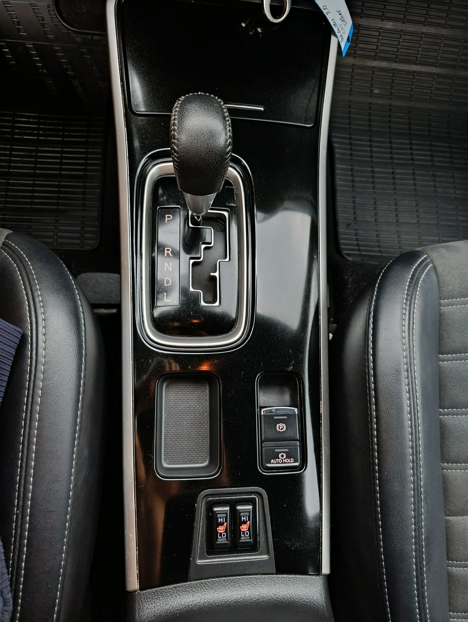 Mitsubishi Outlander - Zdjęcie 17