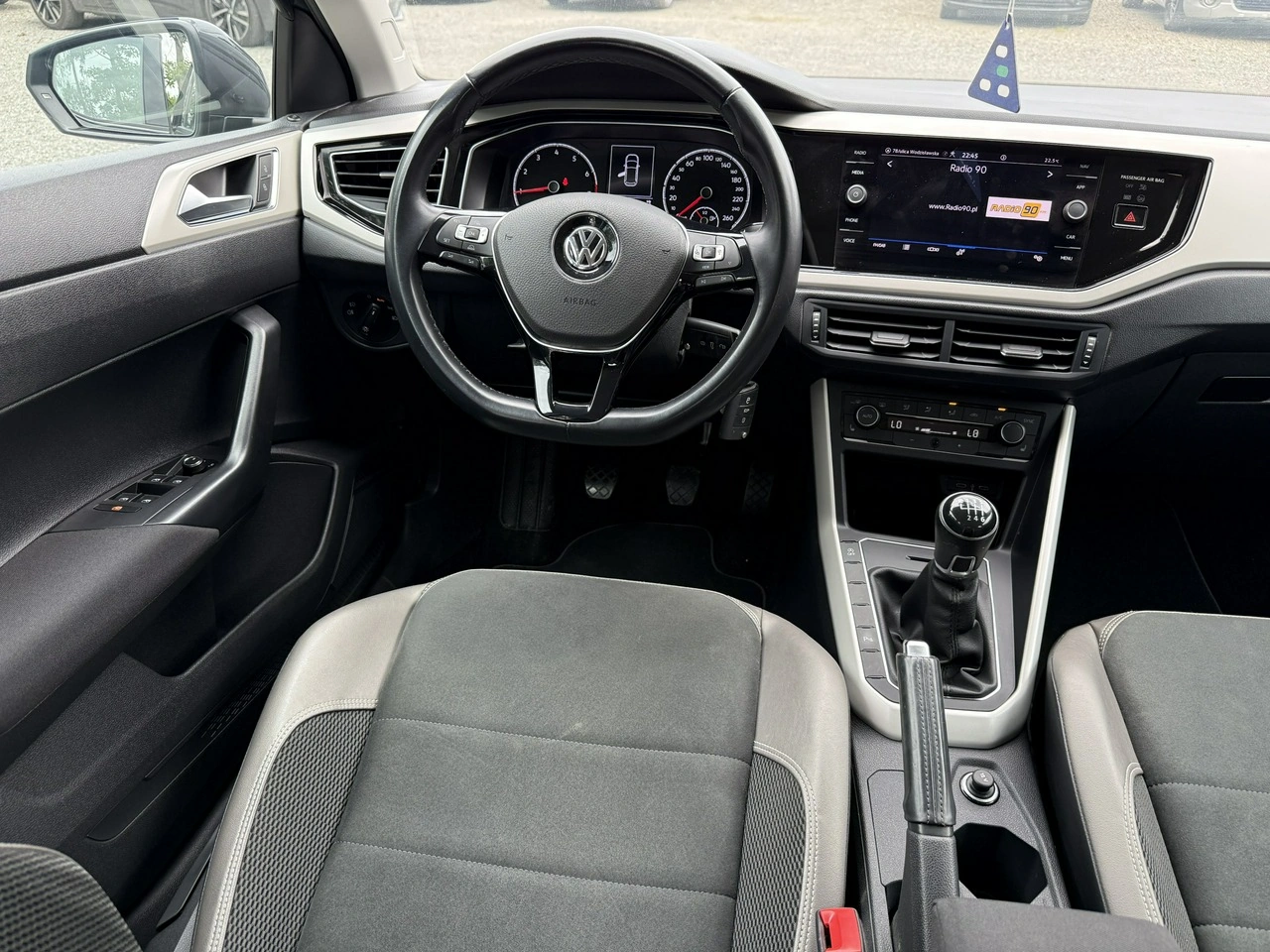 Volkswagen Polo - Zdjęcie 17