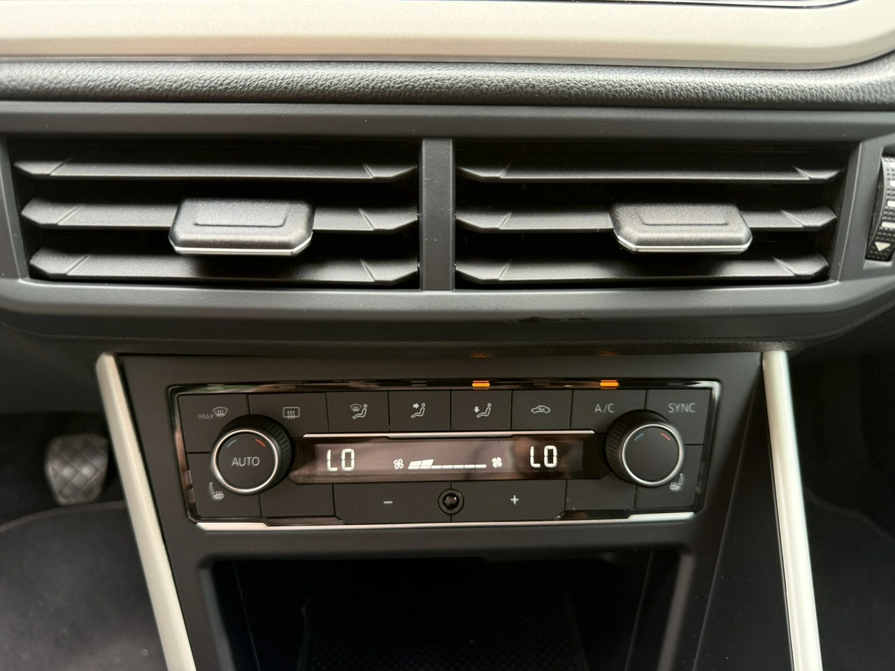 Volkswagen Polo - Zdjęcie 27