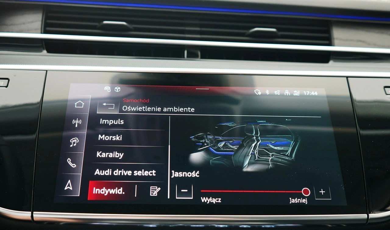 Audi A8 - Zdjęcie 31