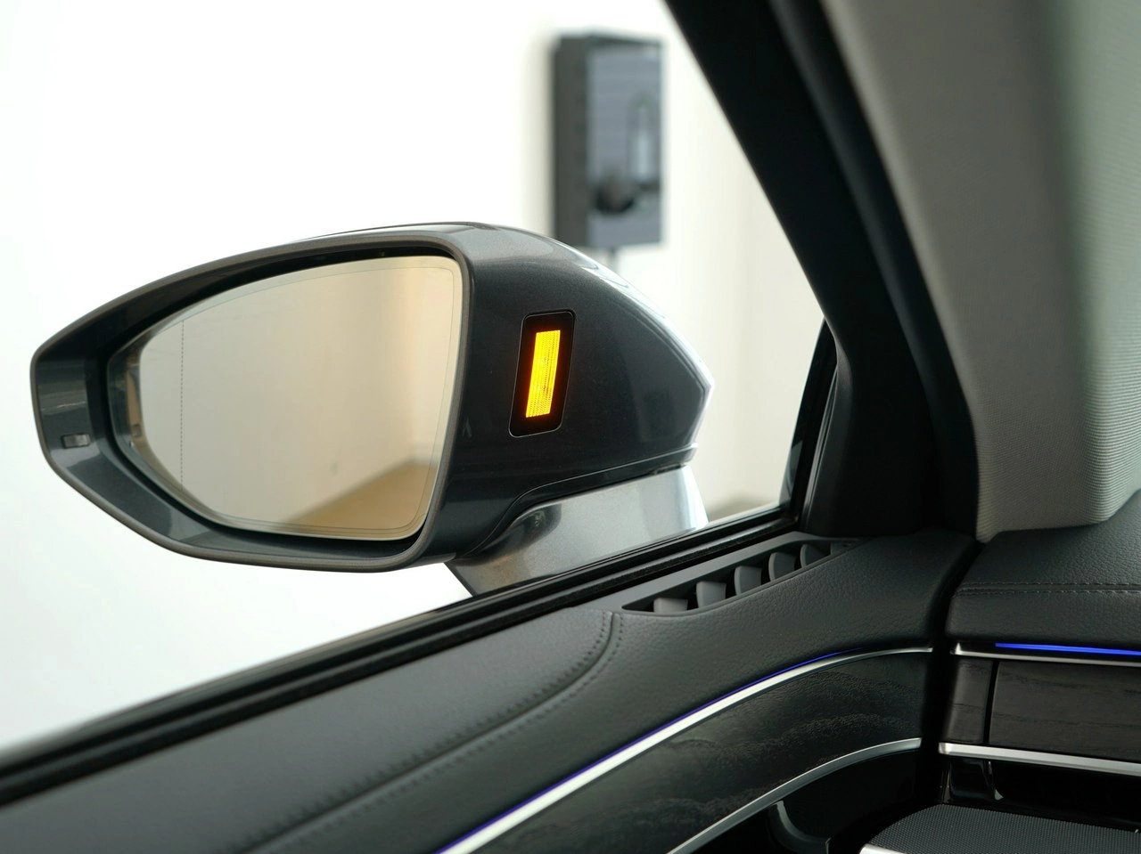 Audi A8 - Zdjęcie 35