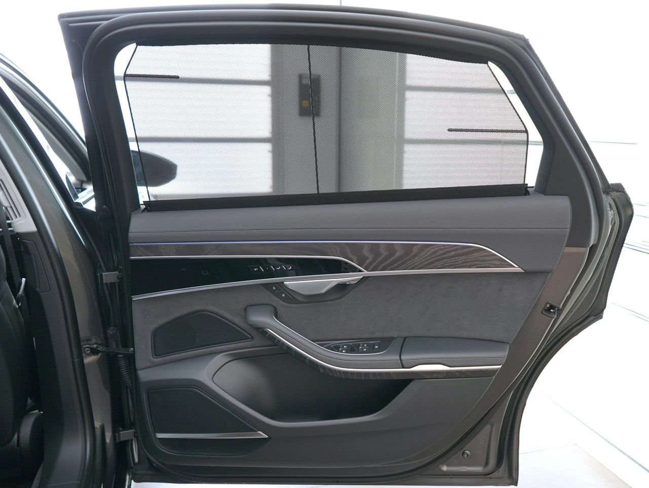 Audi A8 - Zdjęcie 39