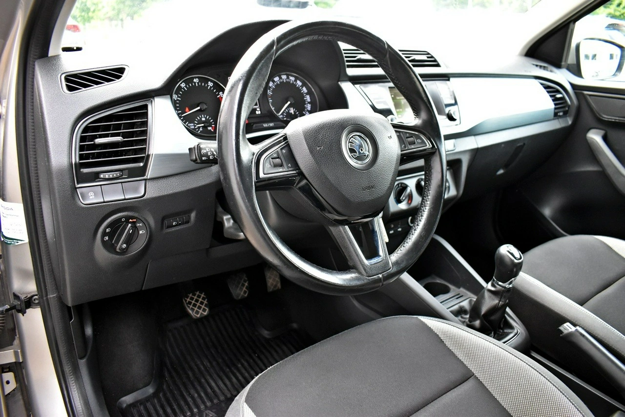 Skoda Fabia - Zdjęcie 8
