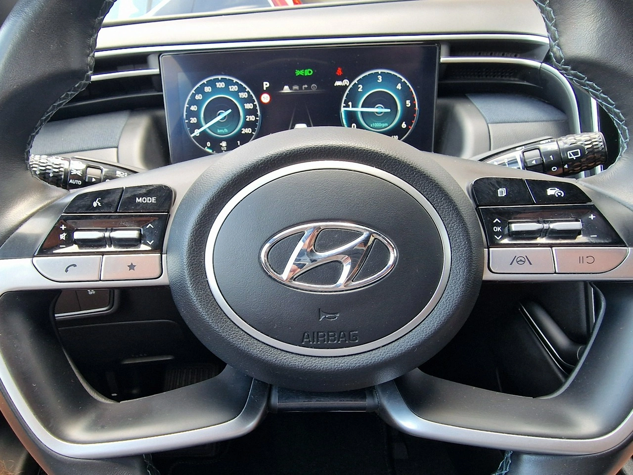 Hyundai Tucson - Zdjęcie 33