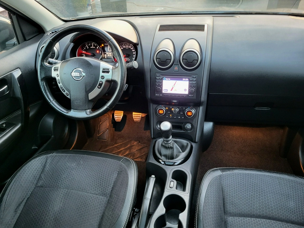 Nissan Qashqai - Zdjęcie 13