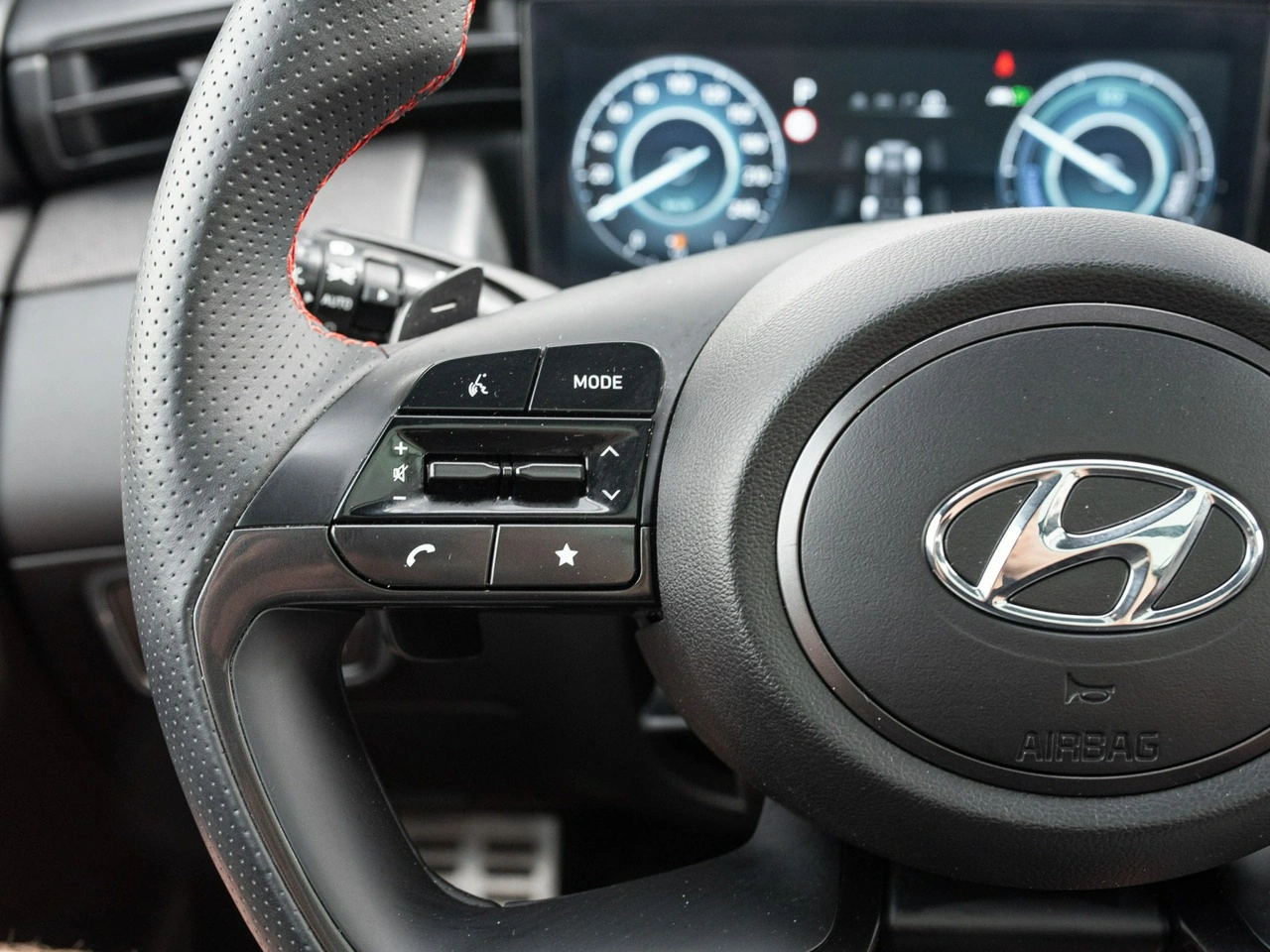 Hyundai Tucson - Zdjęcie 12