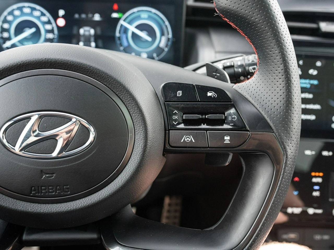 Hyundai Tucson - Zdjęcie 13