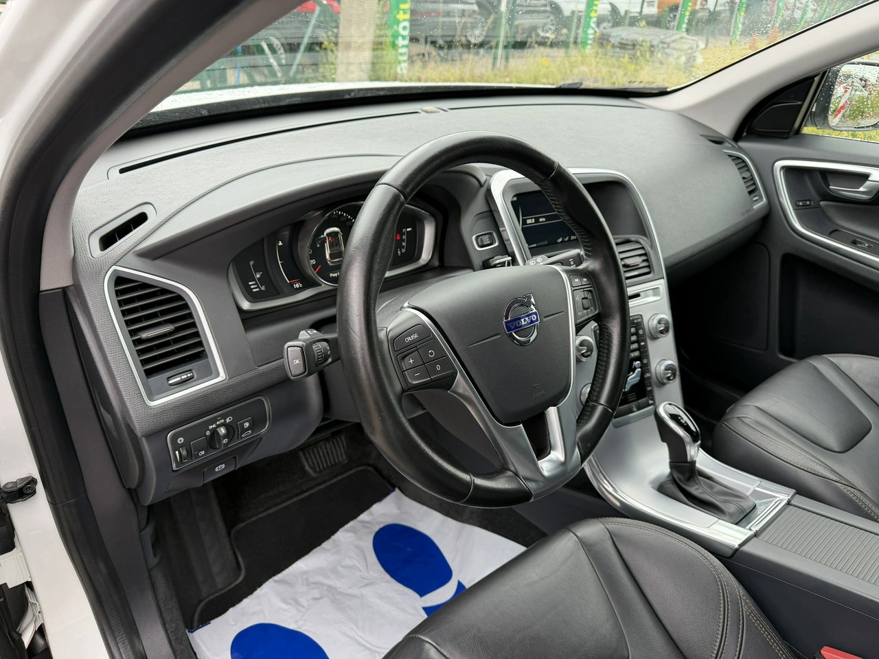 Volvo XC 60 - Zdjęcie 18
