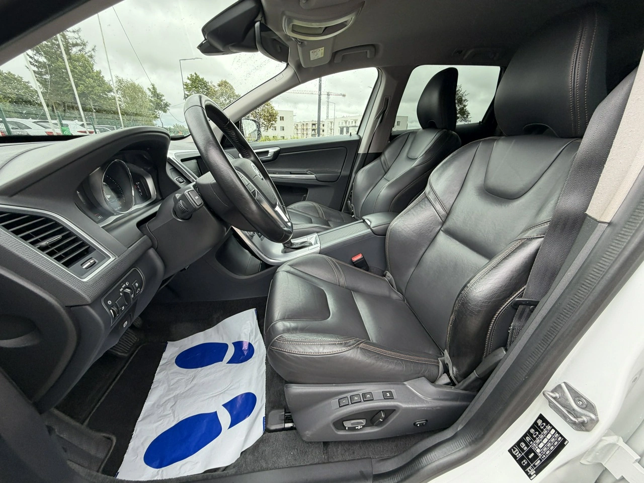 Volvo XC 60 - Zdjęcie 17