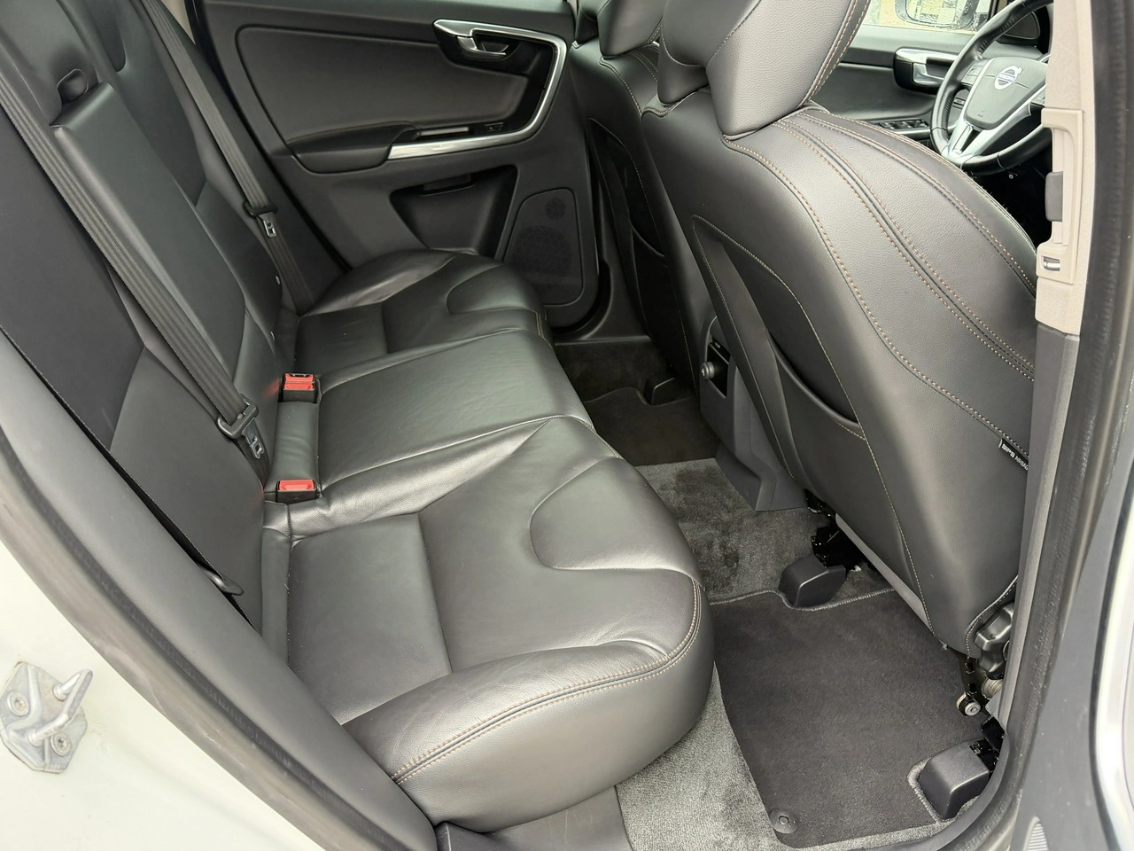 Volvo XC 60 - Zdjęcie 30