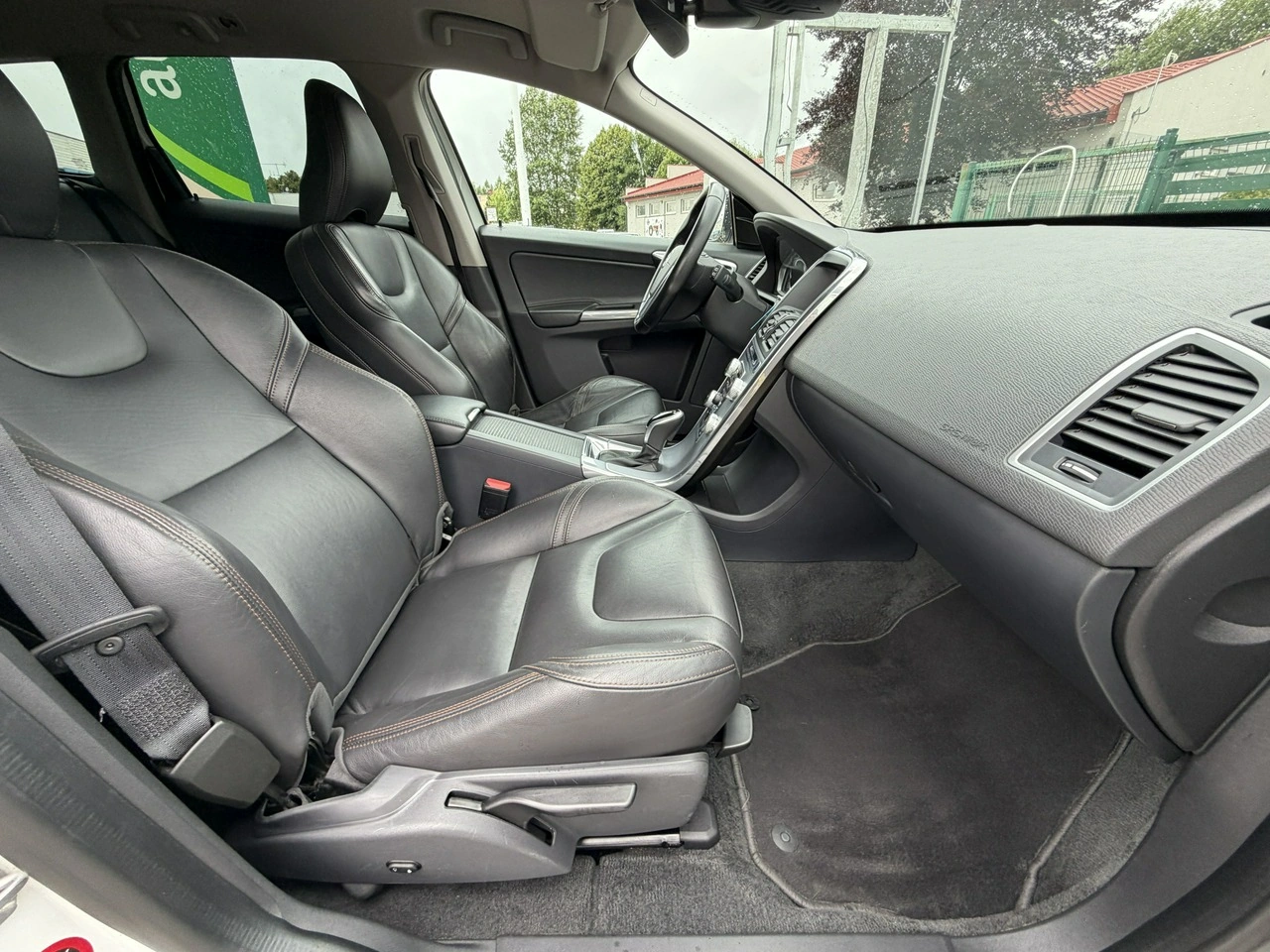 Volvo XC 60 - Zdjęcie 32
