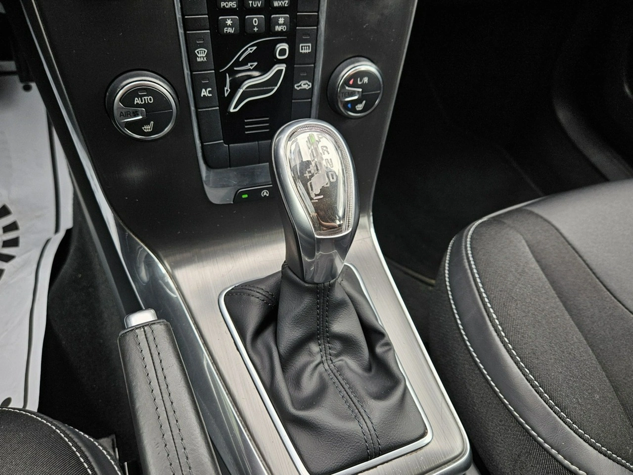 Volvo V40 - Zdjęcie 10