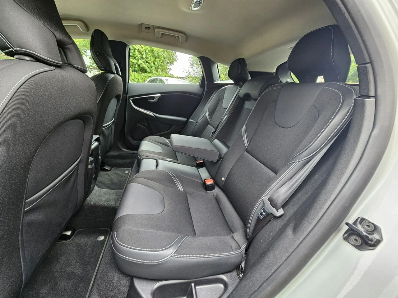 Volvo V40 - Zdjęcie 14