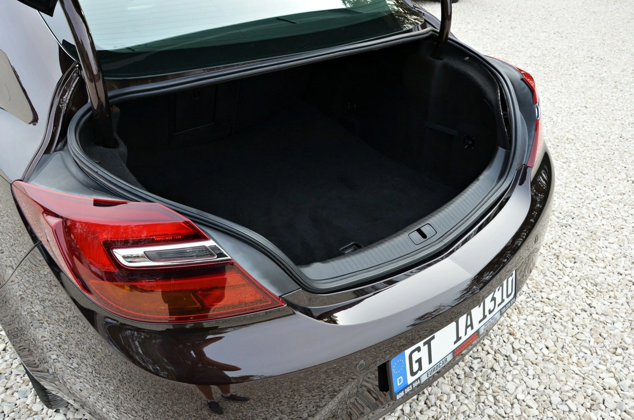 Opel Insignia - Zdjęcie 9