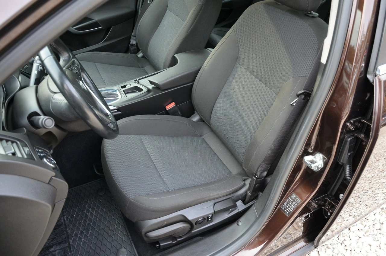 Opel Insignia - Zdjęcie 28