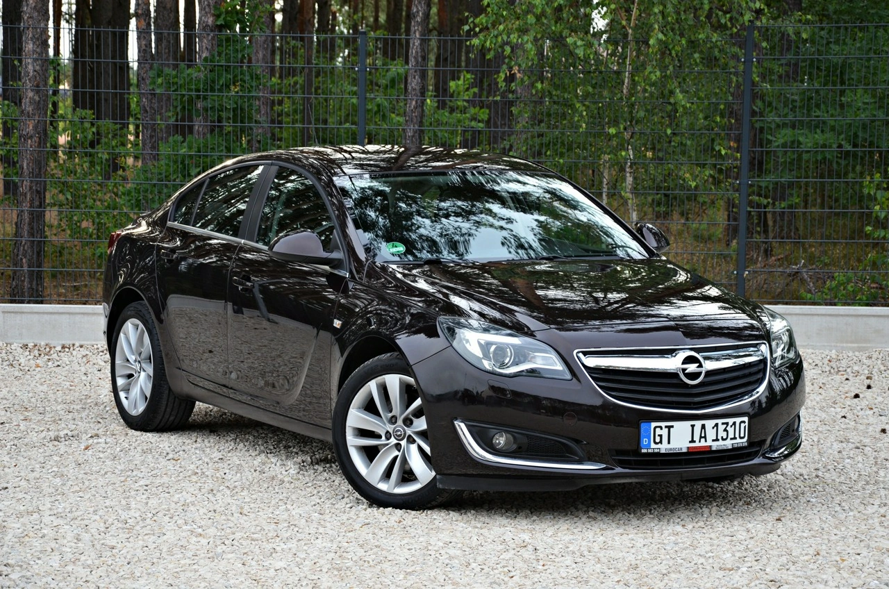 Opel Insignia - Główne zdjęcie