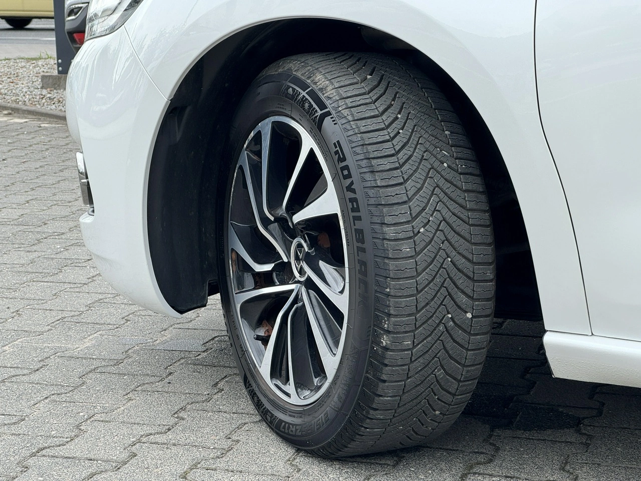 DS Automobiles DS 4 - Zdjęcie 14
