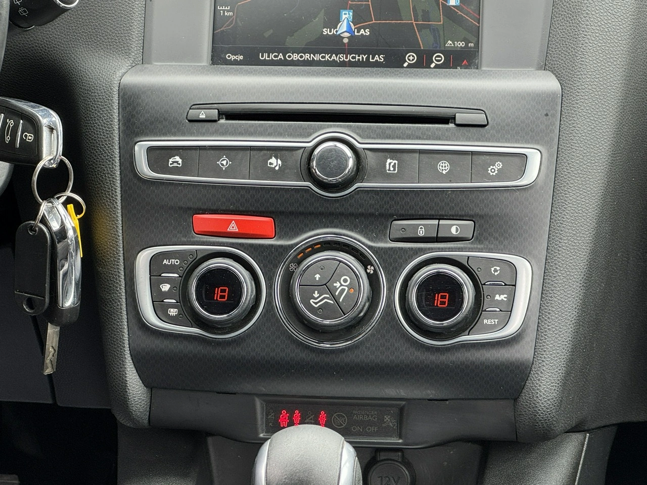 DS Automobiles DS 4 - Zdjęcie 28