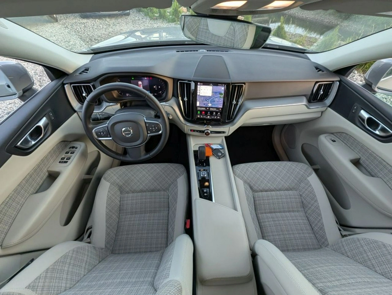 Volvo XC 60 - Zdjęcie 10