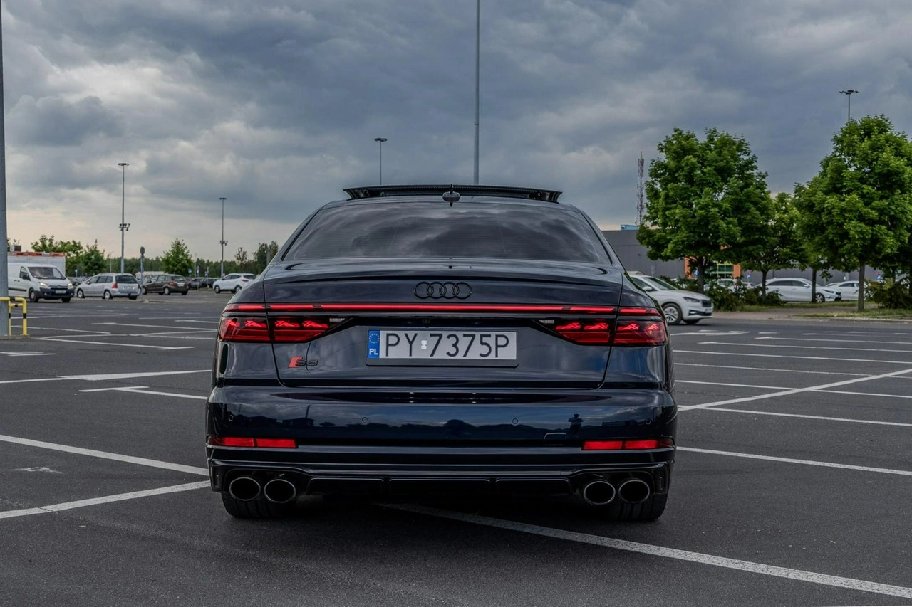 Audi S8 - Zdjęcie 1