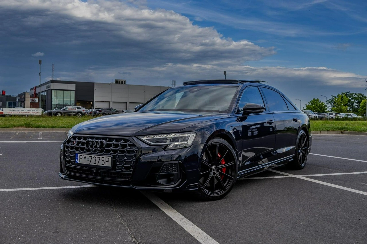Audi S8 - Główne zdjęcie