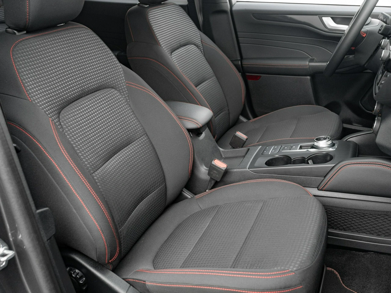 Ford Kuga - Zdjęcie 34
