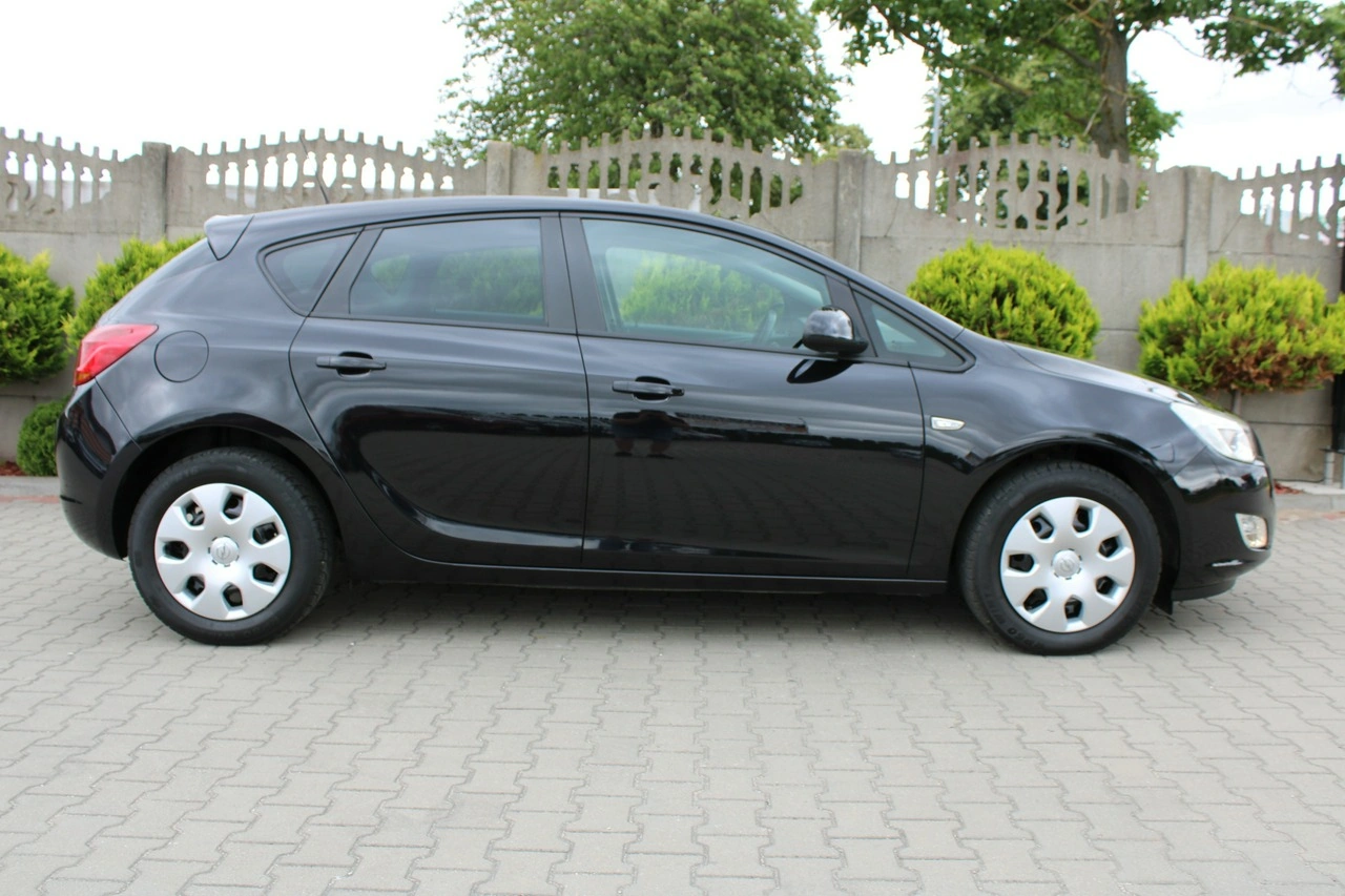 Opel Astra - Zdjęcie 4