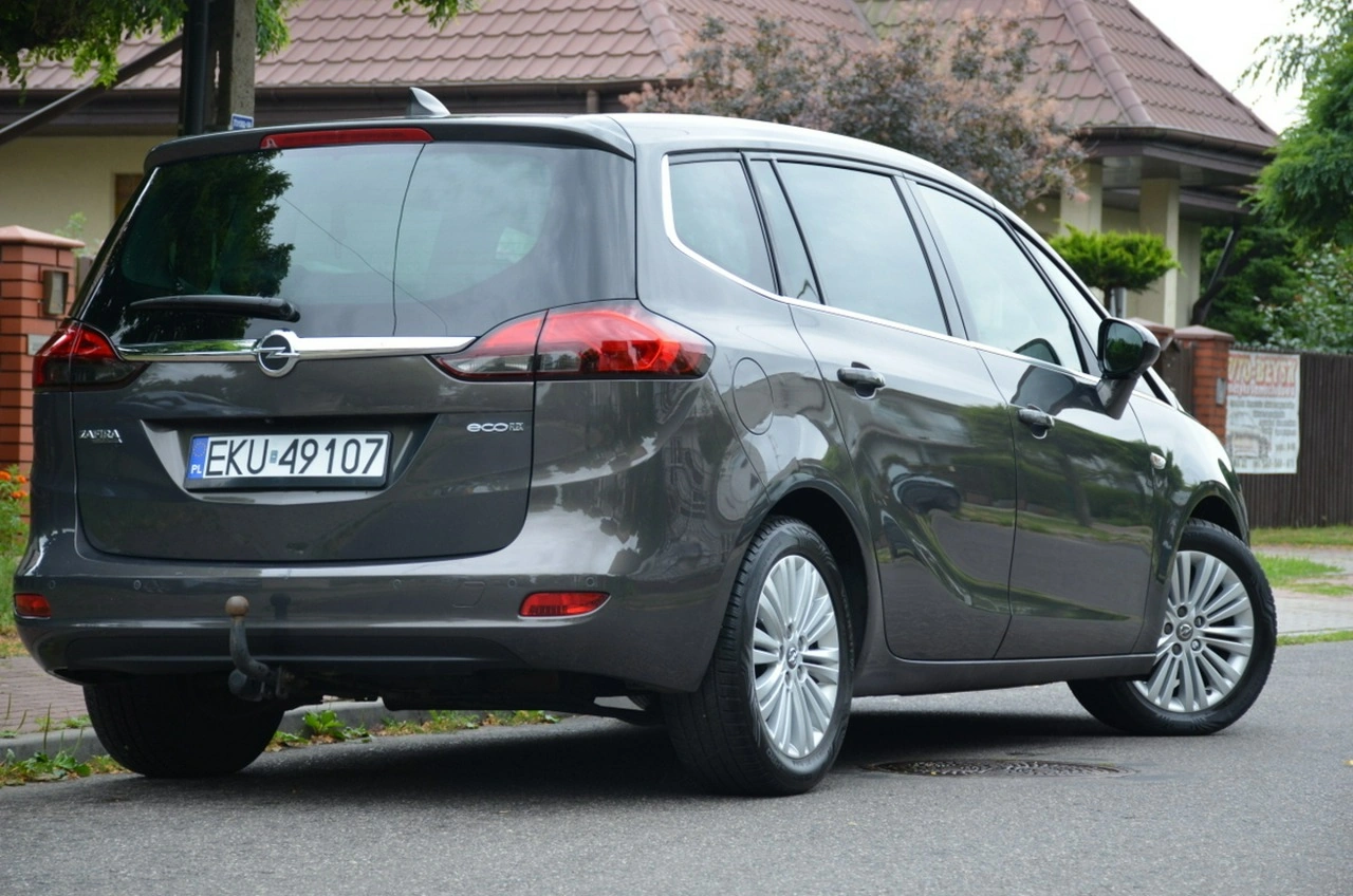Opel Zafira - Zdjęcie 9