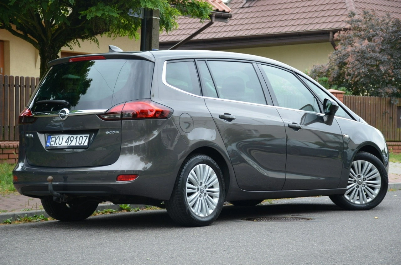 Opel Zafira - Zdjęcie 10