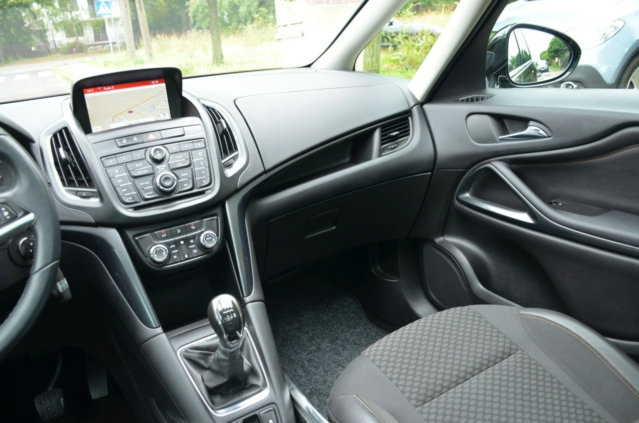 Opel Zafira - Zdjęcie 29