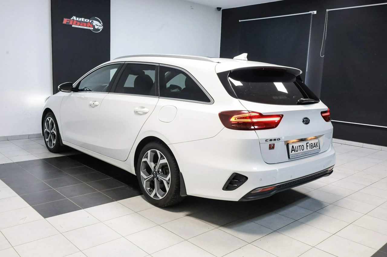 Kia Ceed - Zdjęcie 9