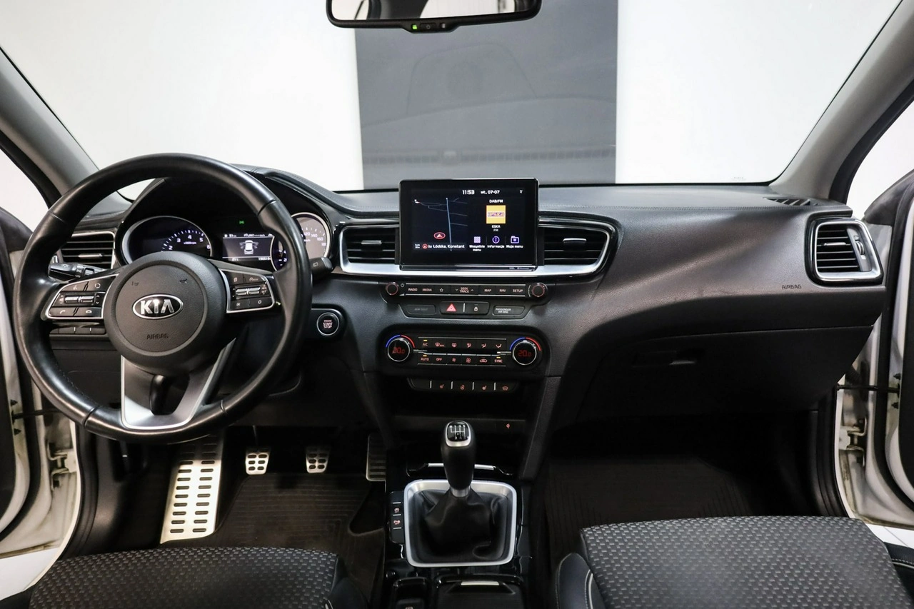 Kia Ceed - Zdjęcie 10