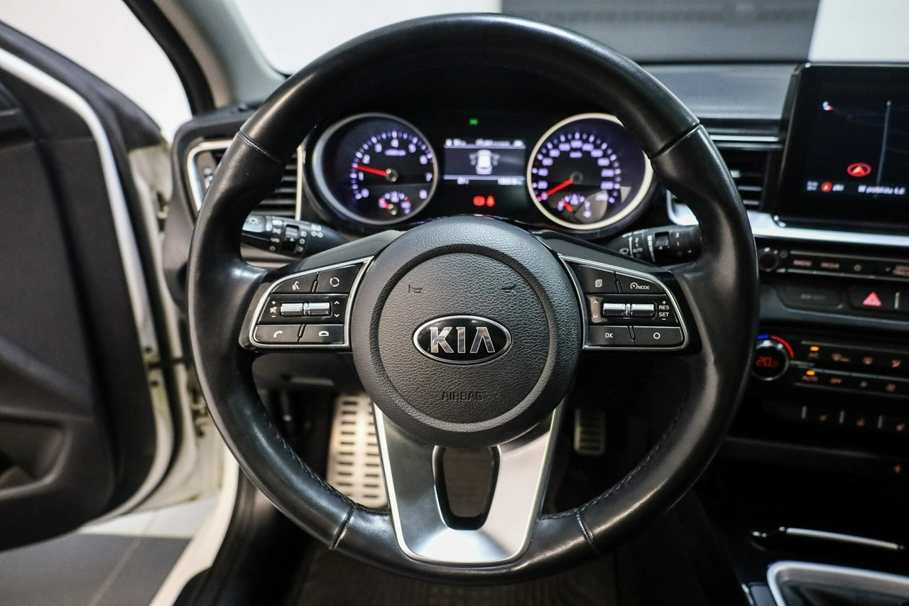Kia Ceed - Zdjęcie 13