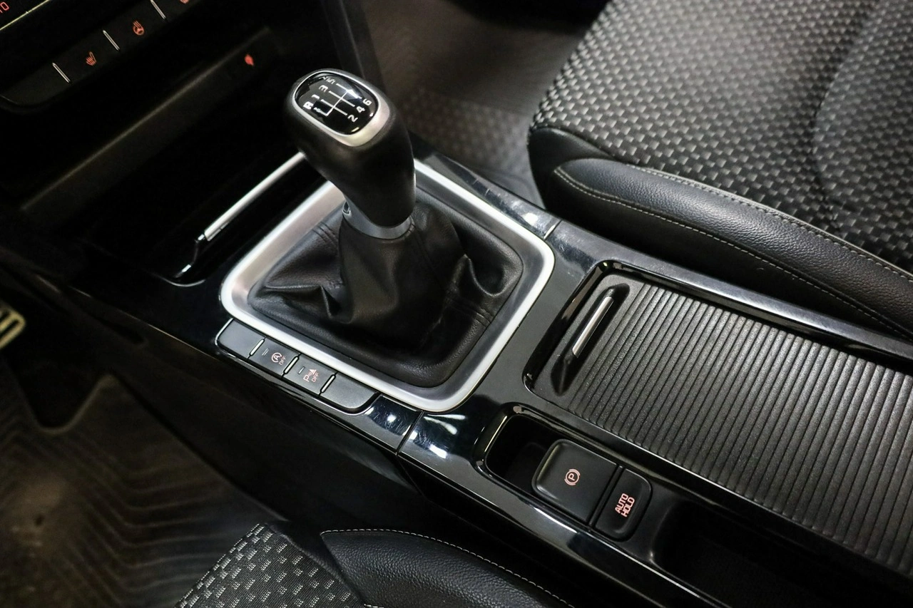 Kia Ceed - Zdjęcie 16