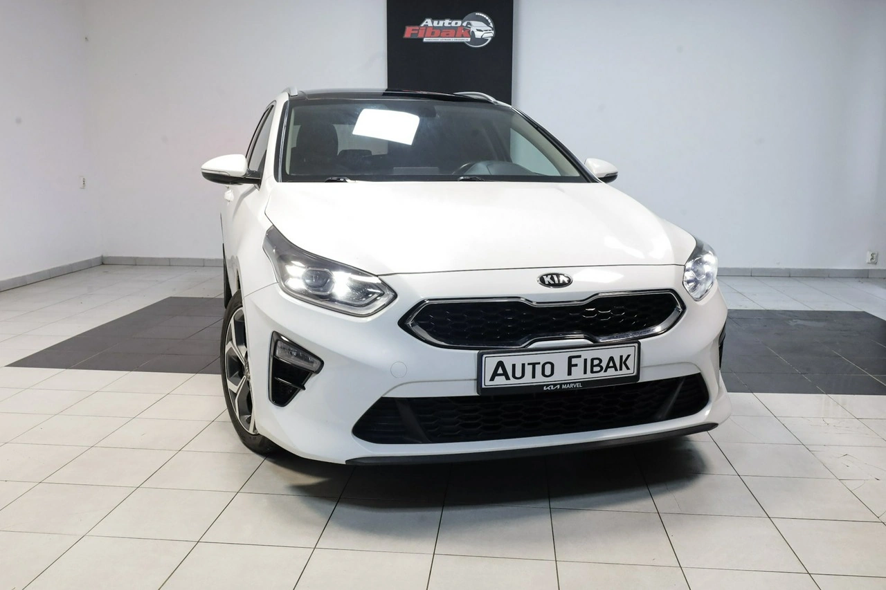 Kia Ceed - Zdjęcie 4