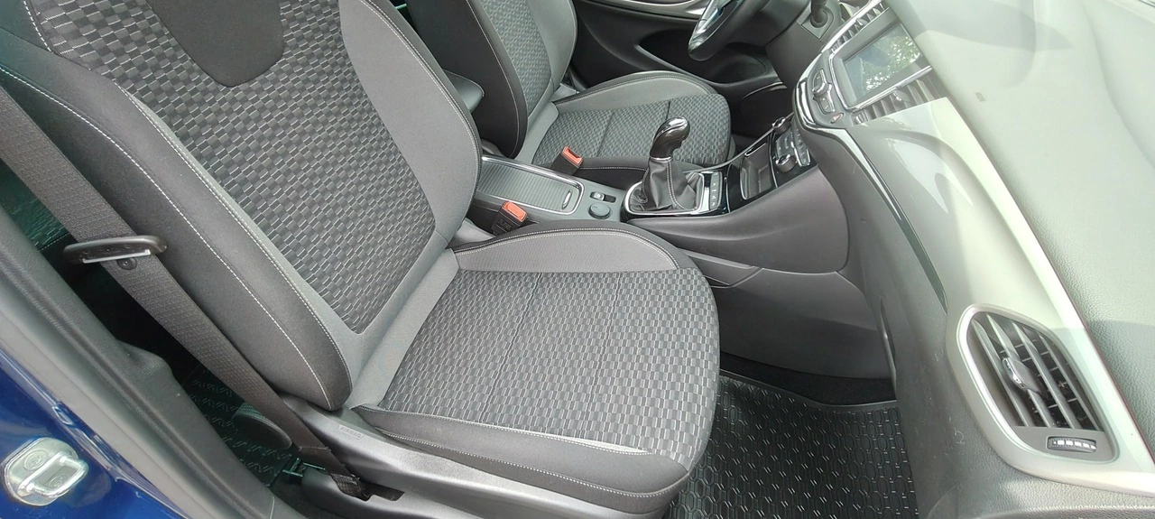 Opel Astra - Zdjęcie 11