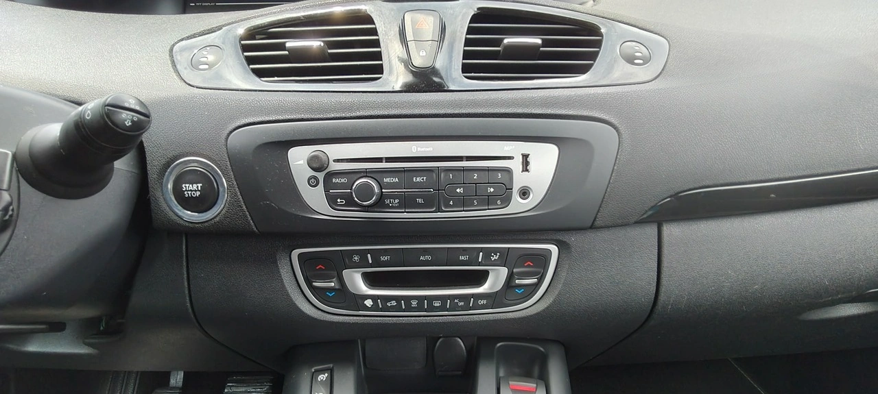 Renault Scenic - Zdjęcie 9