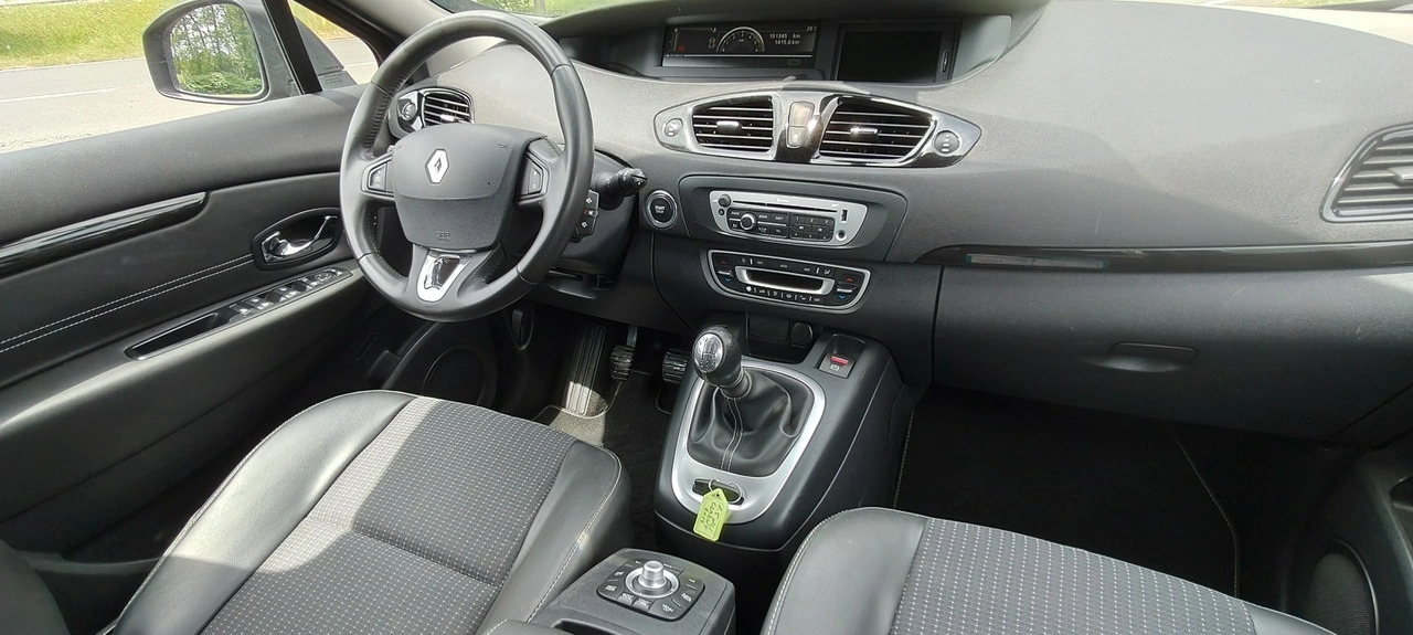 Renault Scenic - Zdjęcie 8